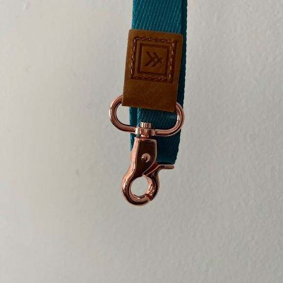 New Thread Wallet neck lanyard - Picture 4 of 5